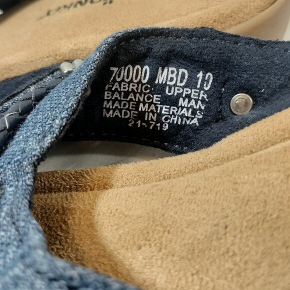 Minnetonka Sandals (Silverthorne 360) Denim & Silver NWOT - Picture 4 of 7